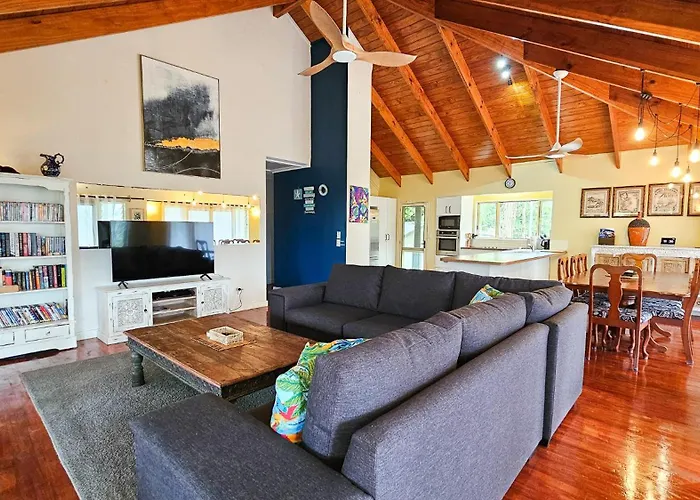 Tipani Lodge - Free And Unlimited Wifi