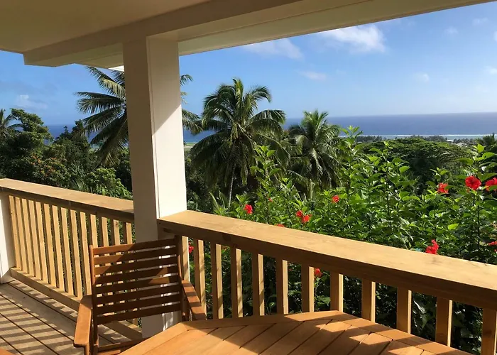 Pacific Views, Tranquil Location, Large Home Navy House 2